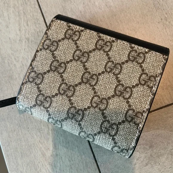 Gucci Black and Gray Women's Wallet - Picture 2 of 9